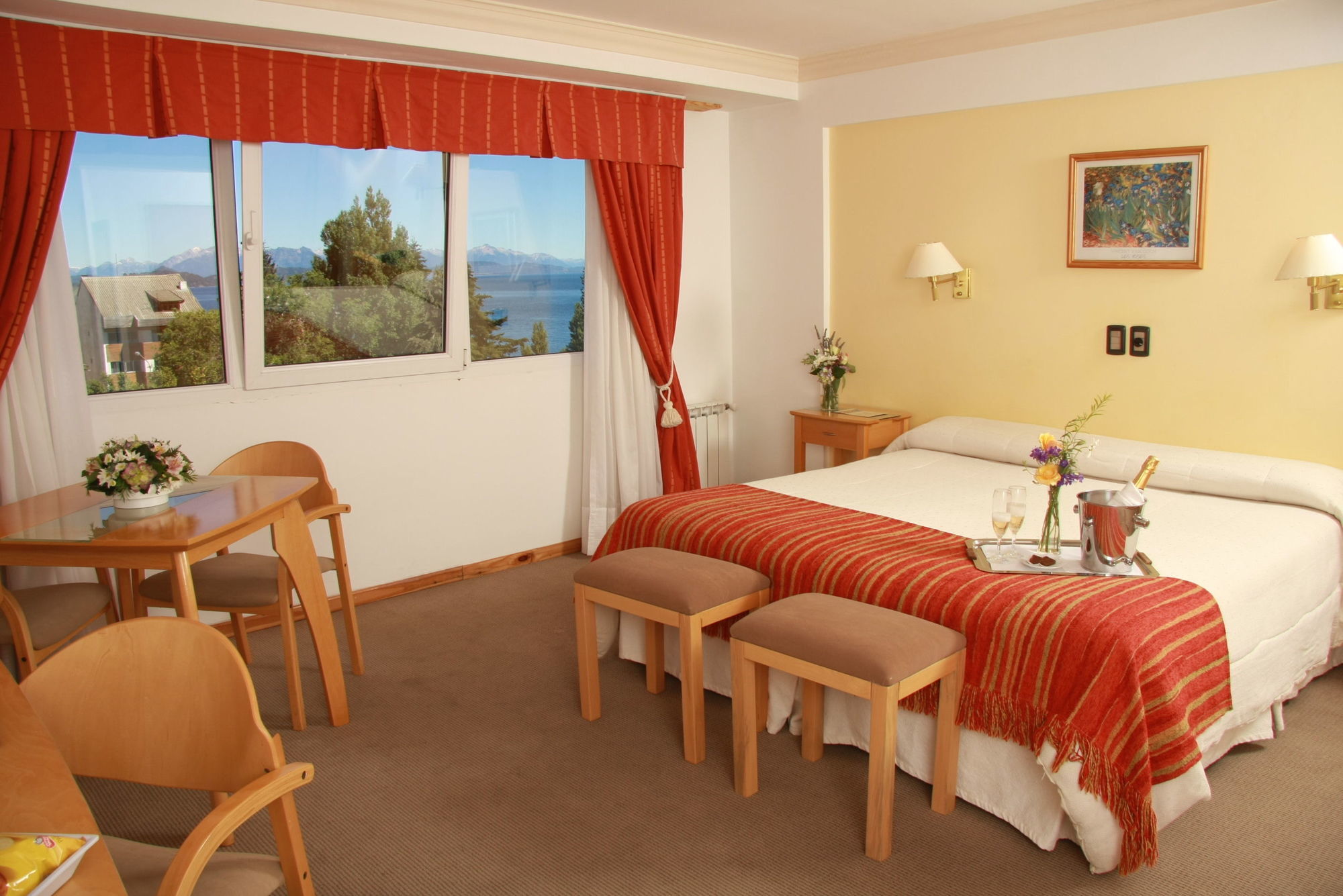 Hotel Ayres Del Nahuel San Carlos de Bariloche Exterior photo